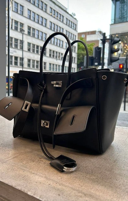 Leather shoulder bag 8087