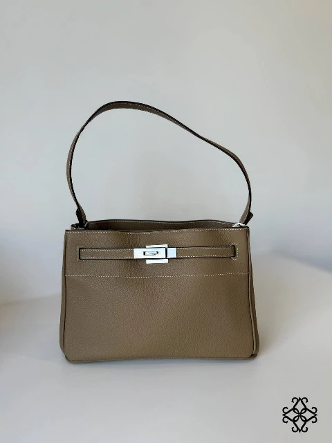 taupe.jpg