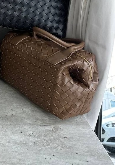 brown_cognac.webp