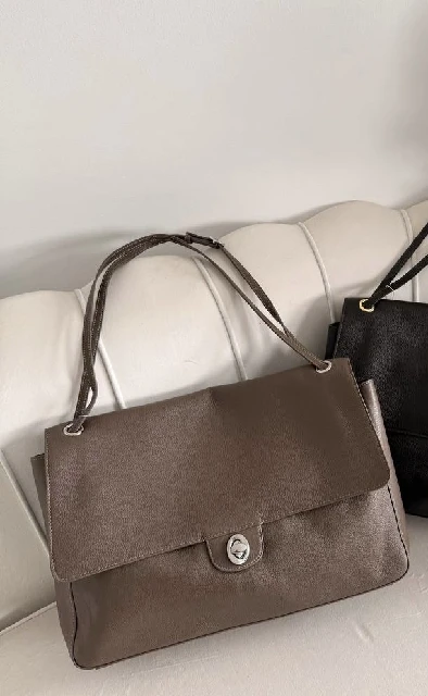 taupe.jpg