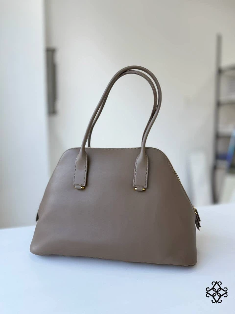 taupe.jpg
