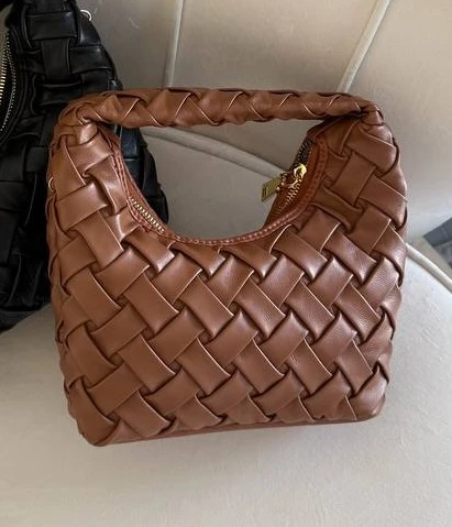 brown_cognac.webp