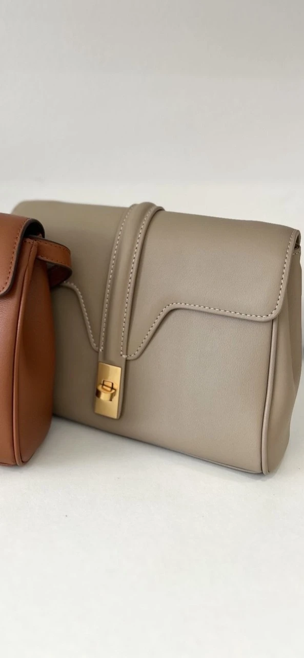 taupe.jpg