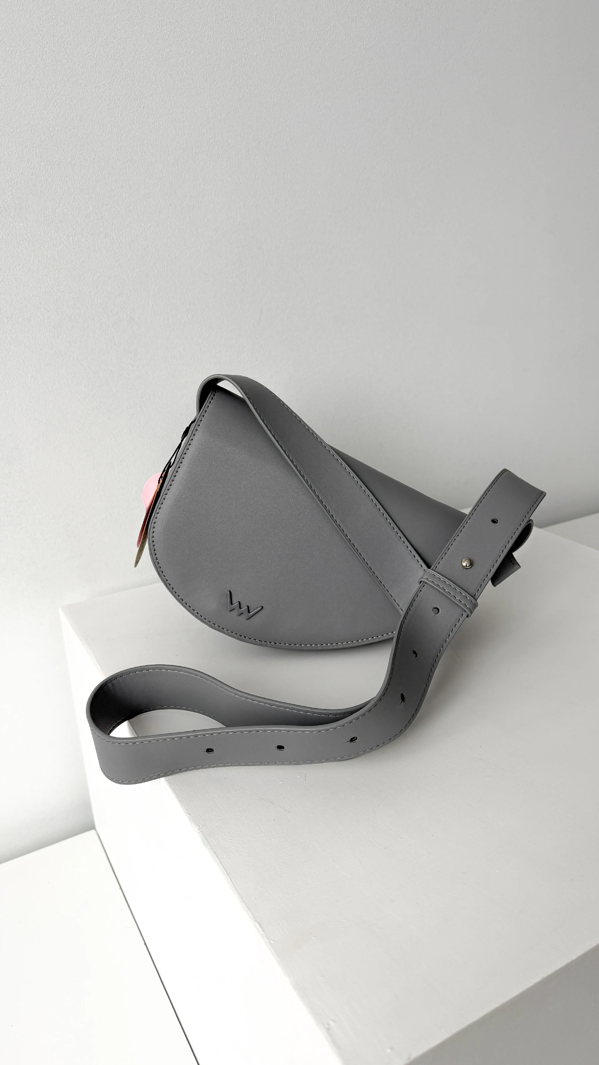 Ādas crossbody soma Syrrael