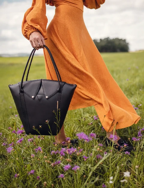 Ādas rokassoma Venea