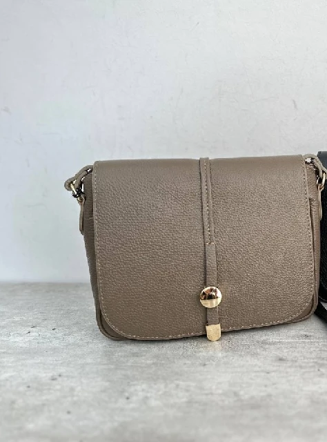 taupe.jpg