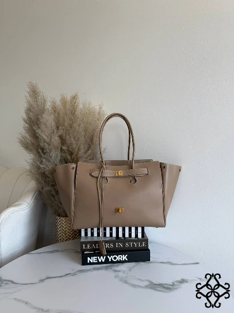 taupe.jpg