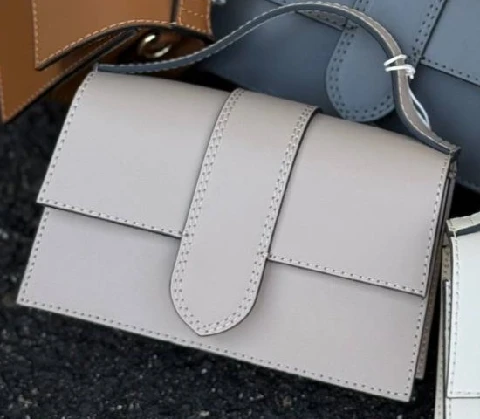 taupe.jpg