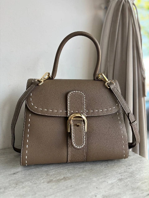 taupe.jpg