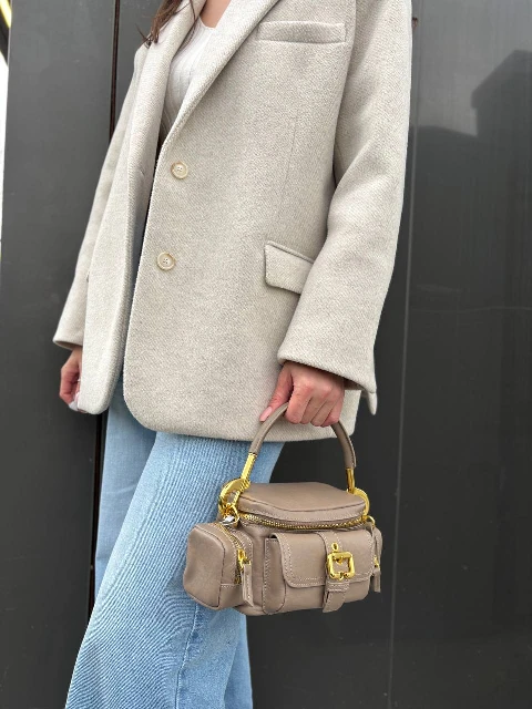 taupe.jpg