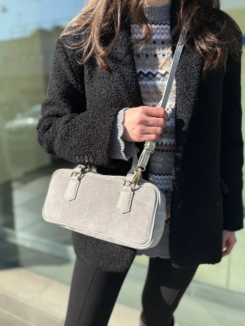 taupe.jpg