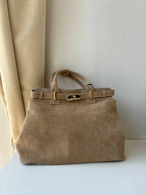 taupe.jpg