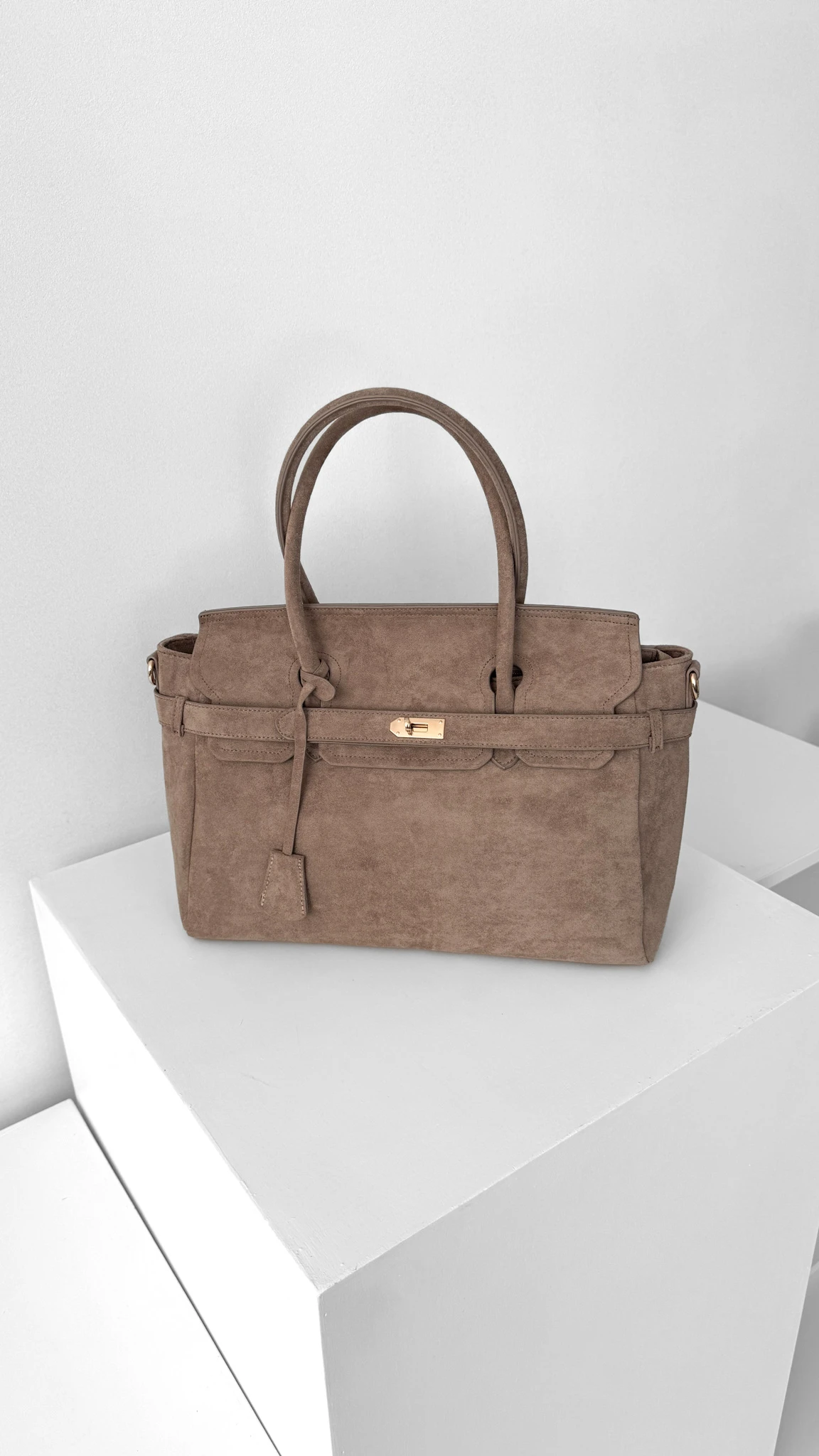taupe.jpg