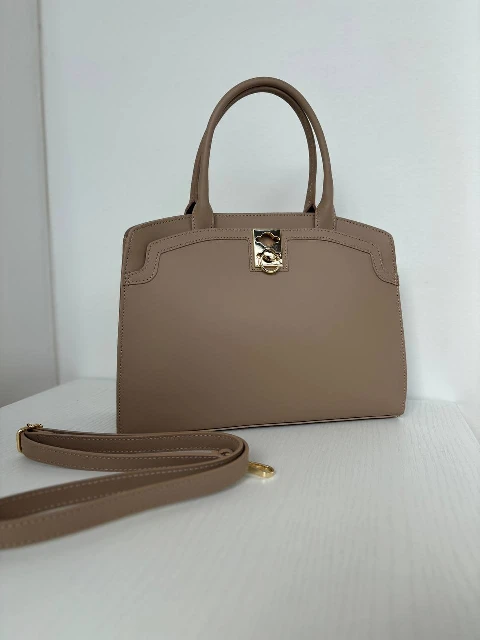 taupe.jpg
