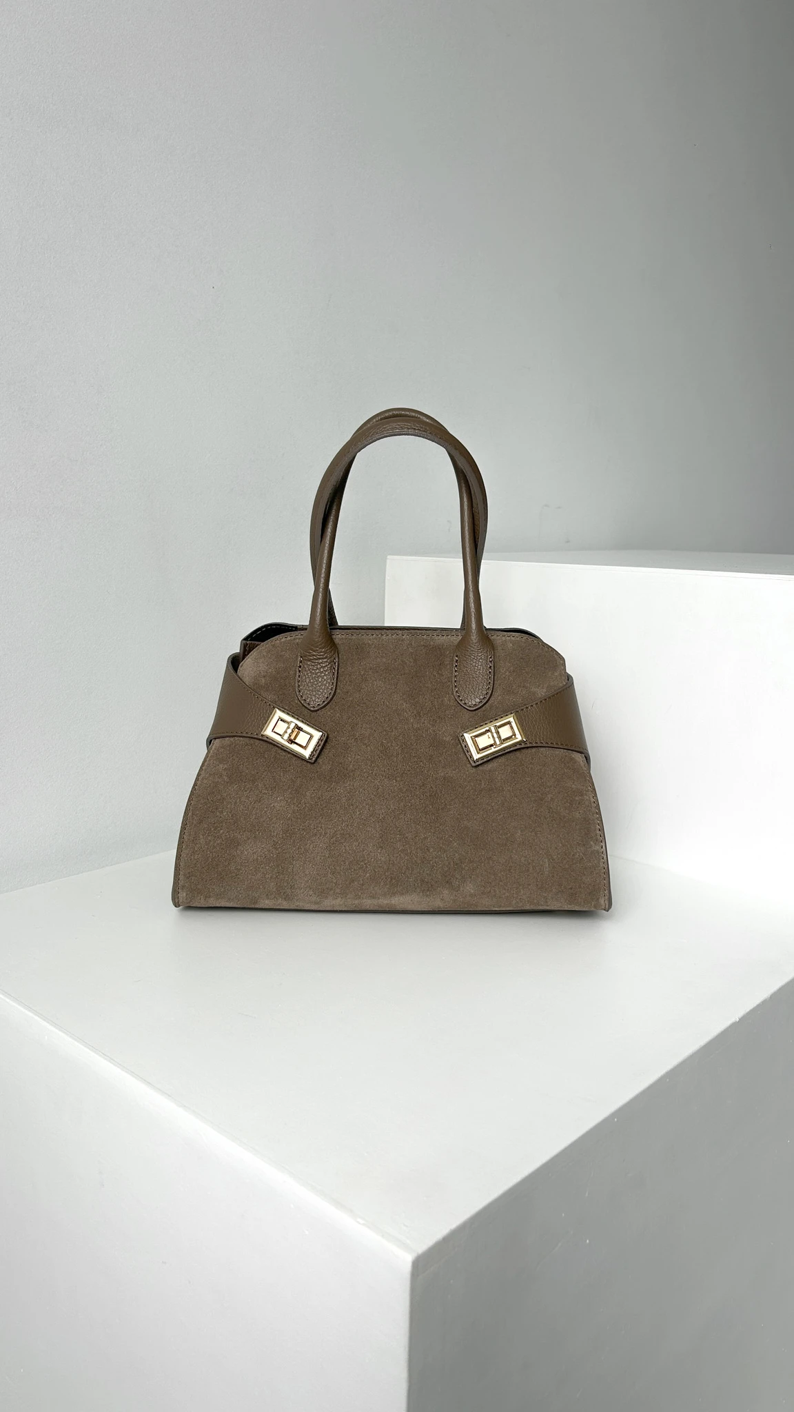 taupe.jpg