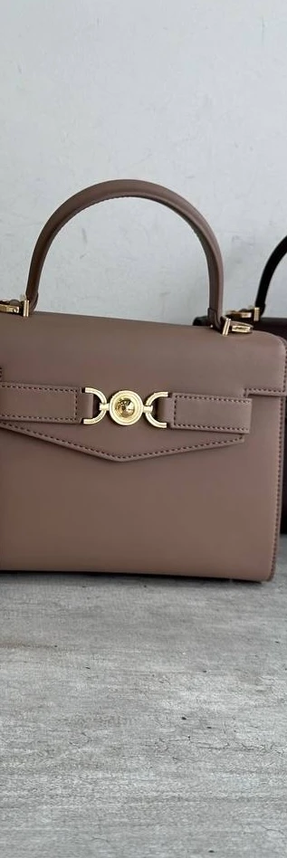 taupe.jpg