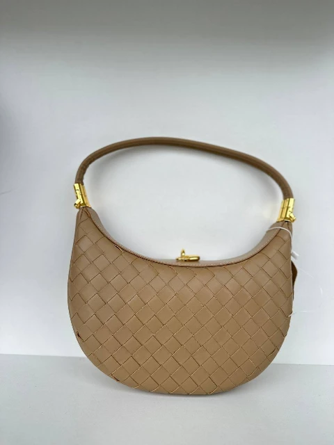 taupe.jpg