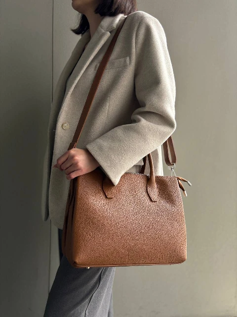 brown_cognac.webp
