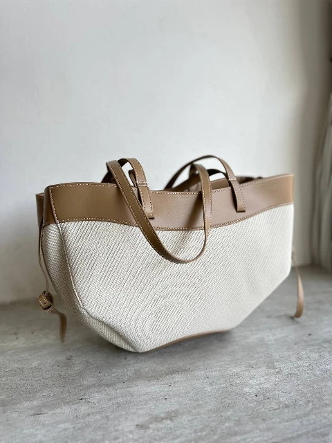 taupe.jpg
