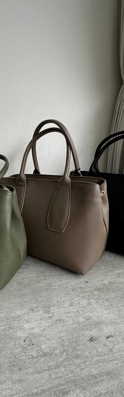 taupe.jpg