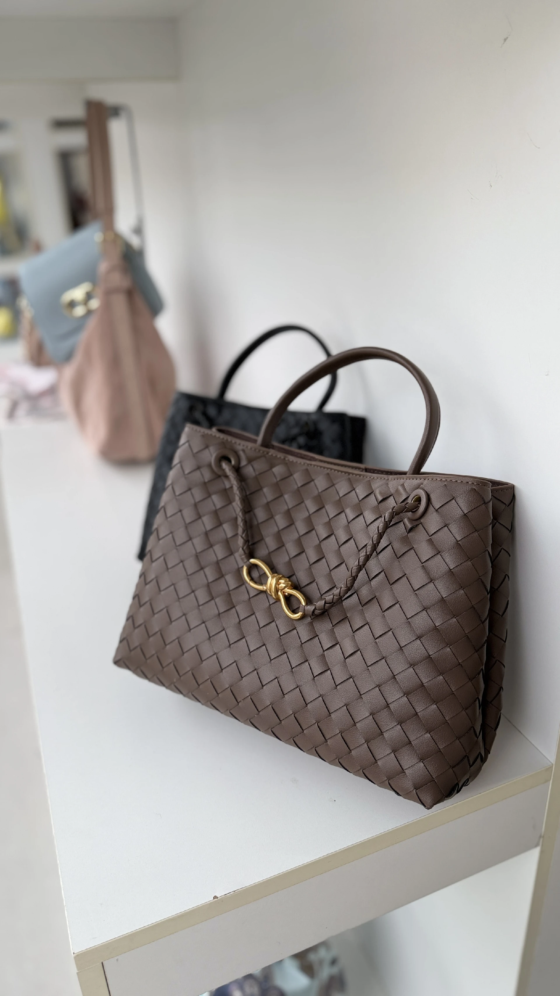 Ādas rokassoma 88801 medium