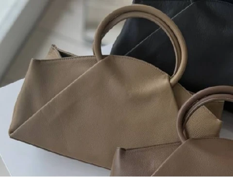 taupe.jpg