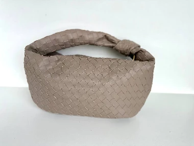 taupe.jpg
